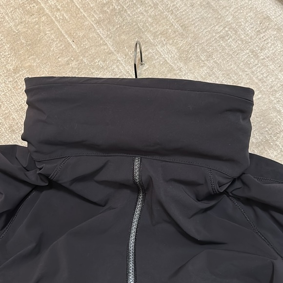 Lululemon jacket - Picture 4 of 4